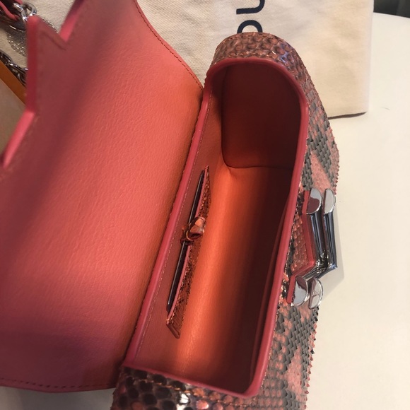 LOUIS VUITTON TWIST PM SHOULDER BAG - Picture 6 of 8